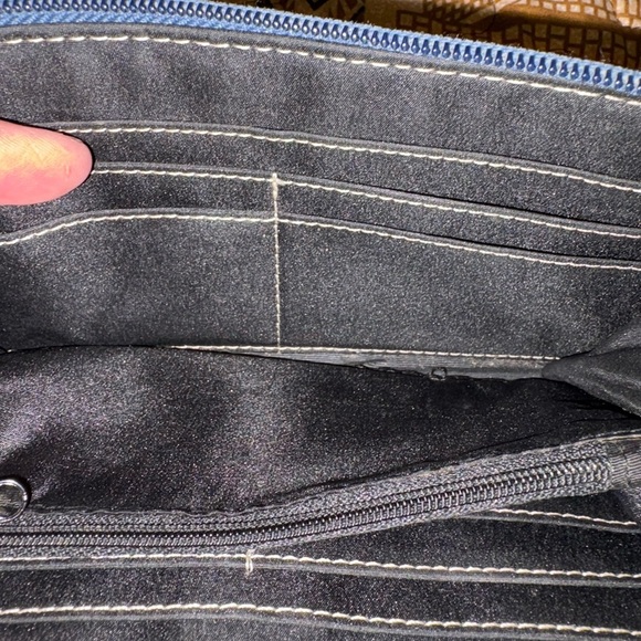 Tignanello blue pebble genuine leather zip-around wallet or clutch - Picture 5 of 14